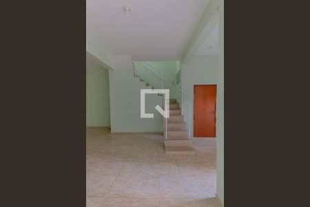 Casa de condomínio à venda com 297m², 4 quartos e 2 vagas Casa de condomínio à venda com 297m², 4 quartos e 2 vagassalão de festas