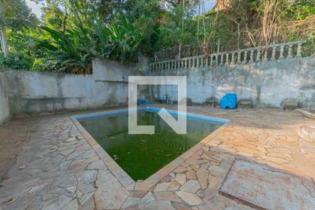 Casa de condomínio à venda com 297m², 4 quartos e 2 vagas Casa de condomínio à venda com 297m², 4 quartos e 2 vagasÁrea comum - Piscina