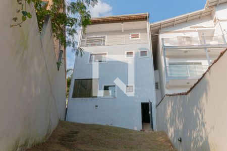 Casa de condomínio à venda com 297m², 4 quartos e 2 vagas Casa de condomínio à venda com 297m², 4 quartos e 2 vagasÁrea comum
