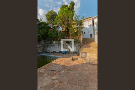 Casa de condomínio à venda com 297m², 4 quartos e 2 vagas Casa de condomínio à venda com 297m², 4 quartos e 2 vagasÁrea comum - Piscina