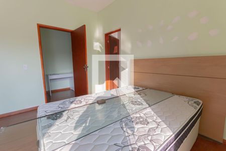 Casa de condomínio à venda com 297m², 4 quartos e 2 vagas Casa de condomínio à venda com 297m², 4 quartos e 2 vagasquarto 3