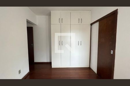 Suíte de apartamento à venda com 4 quartos, 180m² em Santo Antônio, Belo Horizonte