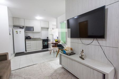 Sala de apartamento para alugar com 2 quartos, 60m² em Presidente Roosevelt, Uberlândia