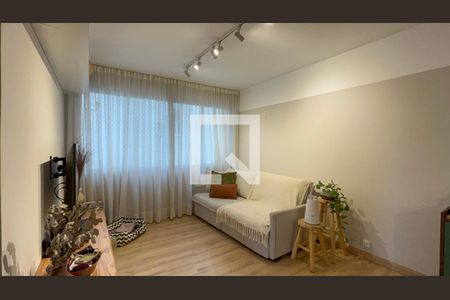 Sala de apartamento à venda com 2 quartos, 80m² em Cerqueira César, São Paulo