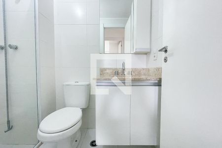 Apartamento para alugar com 68m², 2 quartos e 1 vaga Apartamento para alugar com 68m², 2 quartos e 1 vagaBanheiro social