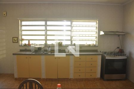 Casa à venda com 280m², 4 quartos e 6 vagasCozinha