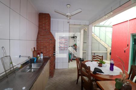Casa à venda com 350m², 4 quartos e 8 vagas Casa à venda com 350m², 4 quartos e 8 vagasChurrasqueira