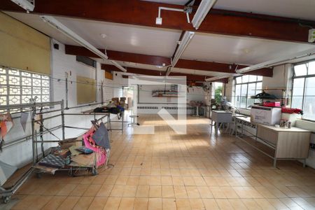 Casa à venda com 350m², 4 quartos e 8 vagas Casa à venda com 350m², 4 quartos e 8 vagasDespensa
