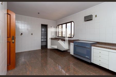 Apartamento à venda com 354m², 2 quartos e 4 vagas Apartamento à venda com 354m², 2 quartos e 4 vagasCozinha