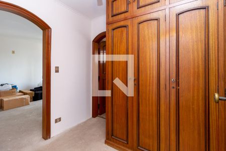 Apartamento à venda com 354m², 2 quartos e 4 vagas Apartamento à venda com 354m², 2 quartos e 4 vagasCloset - Suíte 2