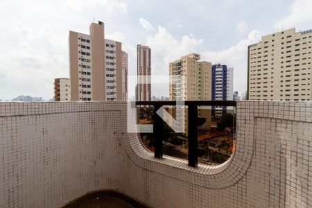 Apartamento à venda com 354m², 2 quartos e 4 vagas Apartamento à venda com 354m², 2 quartos e 4 vagasVaranda - Suíte 1