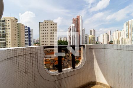 Apartamento à venda com 354m², 2 quartos e 4 vagas Apartamento à venda com 354m², 2 quartos e 4 vagasVaranda - Suíte 2