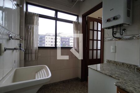 Apartamento à venda com 124m², 3 quartos e 2 vagas Apartamento à venda com 124m², 3 quartos e 2 vagasÁrea de Serviço