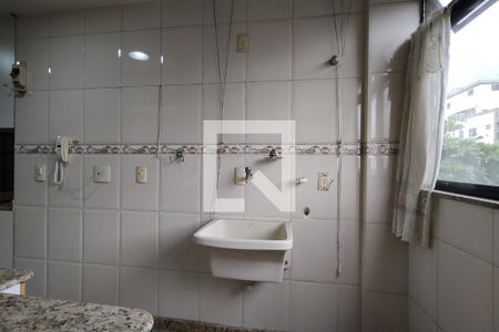 Apartamento à venda com 124m², 3 quartos e 2 vagas Apartamento à venda com 124m², 3 quartos e 2 vagasÁrea de Serviço