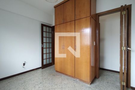Apartamento à venda com 124m², 3 quartos e 2 vagas Apartamento à venda com 124m², 3 quartos e 2 vagasQuarto 1 - Armários