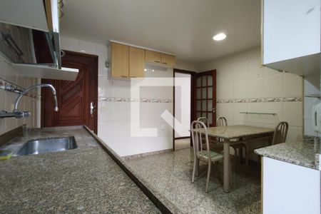 Apartamento à venda com 124m², 3 quartos e 2 vagas Apartamento à venda com 124m², 3 quartos e 2 vagasCozinha - Armários