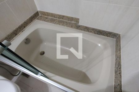 Apartamento à venda com 124m², 3 quartos e 2 vagas Apartamento à venda com 124m², 3 quartos e 2 vagasBanheiro Social