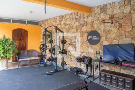 Casa à venda com 300m², 4 quartos e 5 vagasAcademia