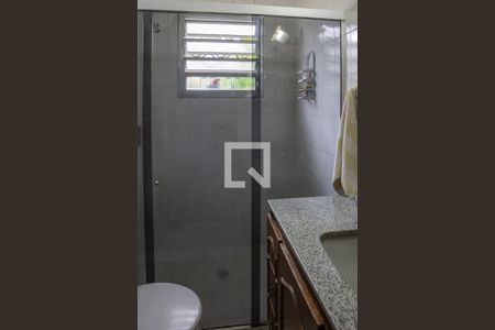 Casa à venda com 300m², 4 quartos e 5 vagasBanheiro Social
