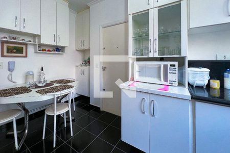 Apartamento à venda com 137m², 2 quartos e 3 vagasCozinha