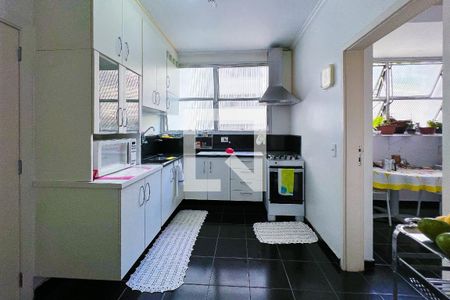 Apartamento à venda com 137m², 2 quartos e 3 vagasCozinha