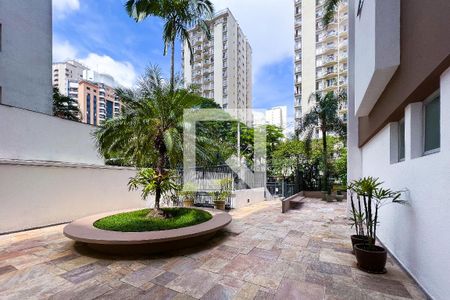 Apartamento à venda com 137m², 2 quartos e 3 vagasÁrea externa