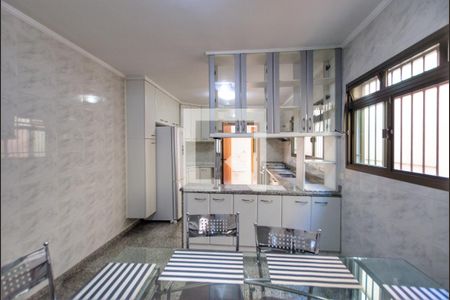 Casa à venda com 150m², 4 quartos e 2 vagas