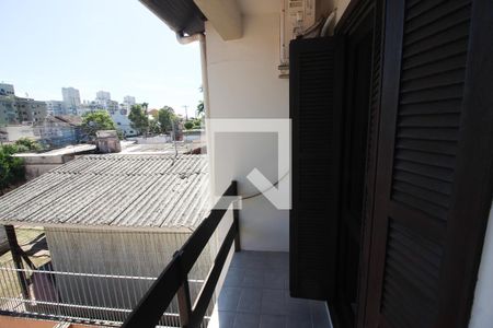 Casa à venda com 254m², 4 quartos e 6 vagas Casa à venda com 254m², 4 quartos e 6 vagasSacada do Quarto 3