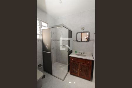 Casa à venda com 254m², 4 quartos e 6 vagas Casa à venda com 254m², 4 quartos e 6 vagasBanheiro da Suíte