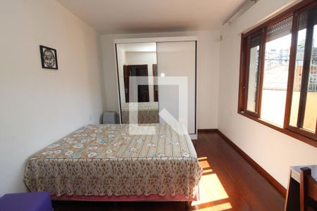 Casa à venda com 254m², 4 quartos e 6 vagas Casa à venda com 254m², 4 quartos e 6 vagasQuarto Suíte