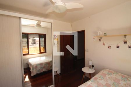 Casa à venda com 254m², 4 quartos e 6 vagas Casa à venda com 254m², 4 quartos e 6 vagasQuarto 1