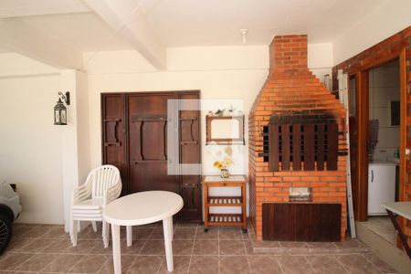 Casa à venda com 254m², 4 quartos e 6 vagas Casa à venda com 254m², 4 quartos e 6 vagasvaranda