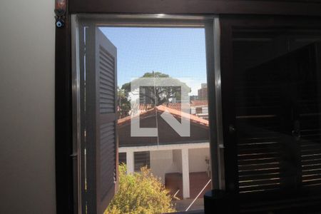 Casa à venda com 254m², 4 quartos e 6 vagas Casa à venda com 254m², 4 quartos e 6 vagasVista da sala 2