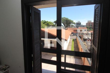 Casa à venda com 254m², 4 quartos e 6 vagas Casa à venda com 254m², 4 quartos e 6 vagasVista do Quarto 3