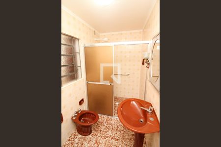 Casa à venda com 254m², 4 quartos e 6 vagas Casa à venda com 254m², 4 quartos e 6 vagasBanheiro 2