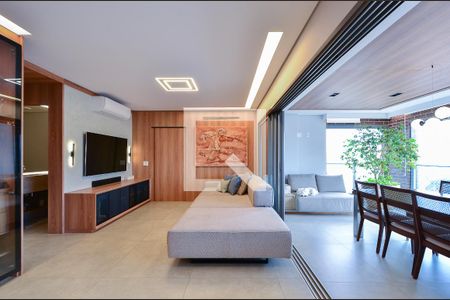 Sala de apartamento à venda com 3 quartos, 131m² em Mirandópolis, São Paulo