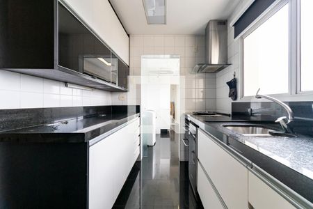 Apartamento à venda com 145m², 3 quartos e 2 vagas Apartamento à venda com 145m², 3 quartos e 2 vagasCozinha