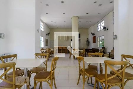 Apartamento à venda com 145m², 3 quartos e 2 vagas Apartamento à venda com 145m², 3 quartos e 2 vagasÁrea comum - Salão de festas