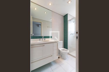 Apartamento à venda com 145m², 3 quartos e 2 vagas Apartamento à venda com 145m², 3 quartos e 2 vagasBanheiro da Suíte 1