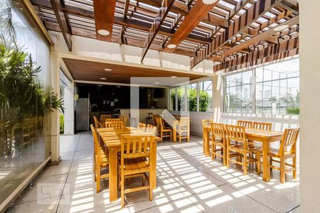 Apartamento à venda com 145m², 3 quartos e 2 vagas Apartamento à venda com 145m², 3 quartos e 2 vagasÁrea comum - Churrasqueira