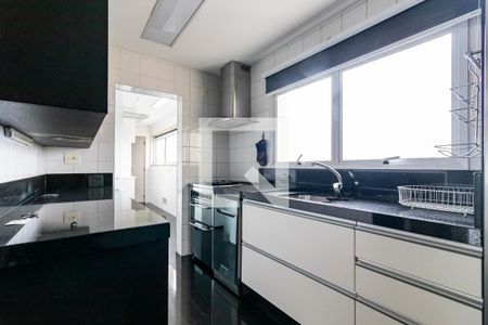 Apartamento à venda com 145m², 3 quartos e 2 vagas Apartamento à venda com 145m², 3 quartos e 2 vagasCozinha