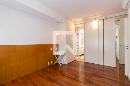 Apartamento à venda com 145m², 3 quartos e 2 vagas Apartamento à venda com 145m², 3 quartos e 2 vagasSuíte 3
