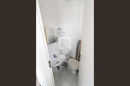 Apartamento à venda com 145m², 3 quartos e 2 vagas Apartamento à venda com 145m², 3 quartos e 2 vagasBanheiro de Serviço