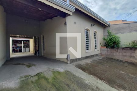 Casa à venda com 160m², 3 quartos e 3 vagasGaragem - Quintal