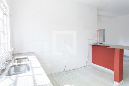 Casa à venda com 104m², 4 quartos e 2 vagas Casa à venda com 104m², 4 quartos e 2 vagasCozinha