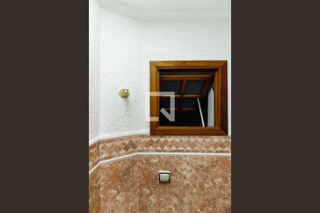 Casa à venda com 245m², 4 quartos e 4 vagas Casa à venda com 245m², 4 quartos e 4 vagasLavabo