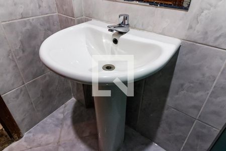 Casa à venda com 245m², 4 quartos e 4 vagas Casa à venda com 245m², 4 quartos e 4 vagasBanheiro do Salão do Piso Inferior