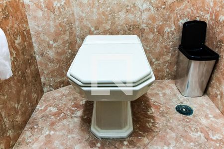 Casa à venda com 245m², 4 quartos e 4 vagas Casa à venda com 245m², 4 quartos e 4 vagasLavabo