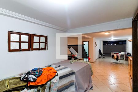 Casa à venda com 245m², 4 quartos e 4 vagas Casa à venda com 245m², 4 quartos e 4 vagasSalão do Piso Inferior
