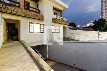 Casa à venda com 245m², 4 quartos e 4 vagas Casa à venda com 245m², 4 quartos e 4 vagasEntrada da Casa